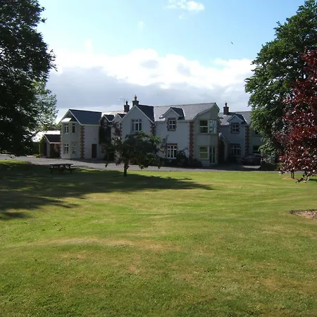 Coolanowle Country house *
